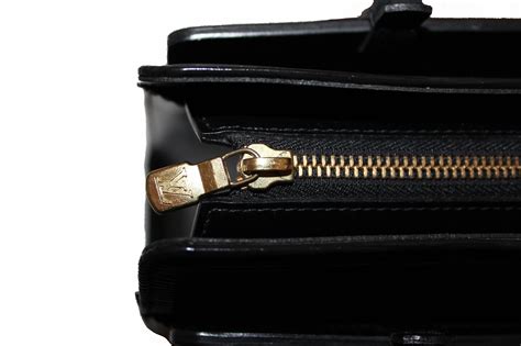 louis vuitton croisette pm black epi leather bag